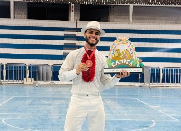 Will conquista título de Melhor Noivo do Ceará pela terceira vez e celebra vitória histórica da sua quadrilha junina