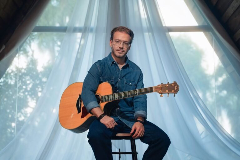 Após liderar rádios de MPB com Jorge Vercillo, BALARA estreia turnê “Acusticamente” no Blue Note São Paulo